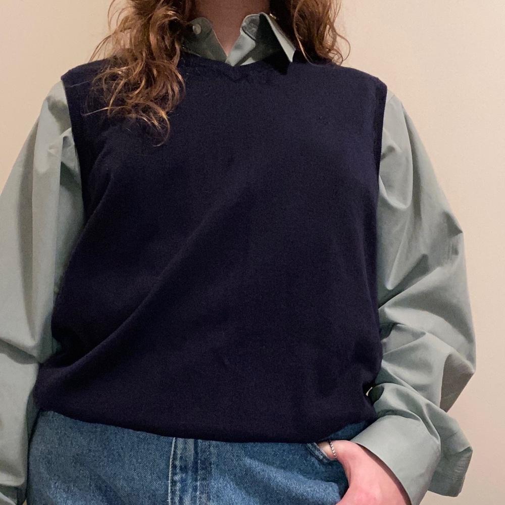 Izod Navy blue knit sweater vest size medium